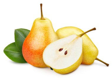 Taze sarı armutlar bir bütün ve beyaz arka planda yaprak ile ikiye bölünmüş. Sarı Armut Kırpma Yolu.