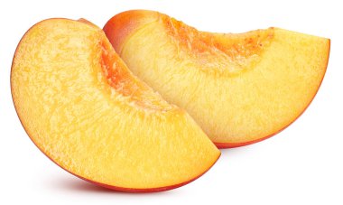 Taze şeftalili meyve dilimi kesme yolu olan beyaz arka planda izole edilmiş. Şeftalili makro stüdyo fotoğrafı