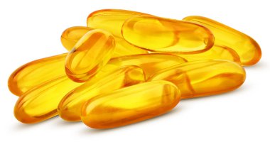 Beyaz arka planda balık yağı kapsülleri izole edilmiş. Kırpma yolu olan kapsüller