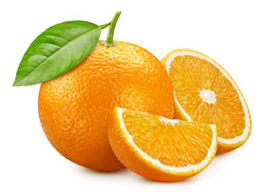 İzole edilmiş turuncu. İzole edilmiş kesme yolu yapraklı turuncu. Turuncu makro stüdyo fotoğrafı. Turuncu Yüksek Uç Erişimi