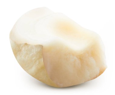 Fındık. Fındık, beyaz arka planda izole edilmiş. Kesme yolu olan fındık