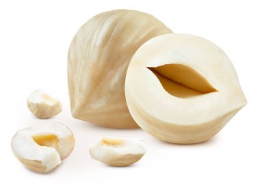 Fındık. Fındık, beyaz arka planda izole edilmiş. Kesme yolu olan fındık