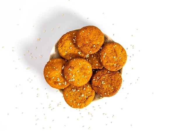 Ινδικό Σπιτικά Cookies Στο Πιάτο Λευκό Φόντο Δέσμη Των Cookies Εικόνα Αρχείου