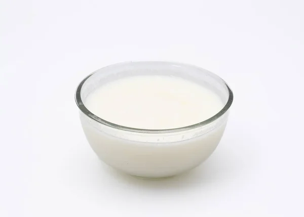 Domowy Jogurt Szklanej Misce Białym Tle Izolowane — Zdjęcie stockowe