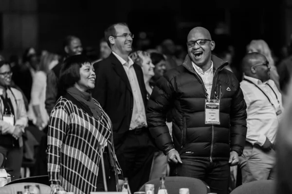 ヨハネスブルグ 南アフリカ 2017年8月18日 大規模なカンファレンスホールでの販売大会でのネットワーキングの代議員 — ストック写真