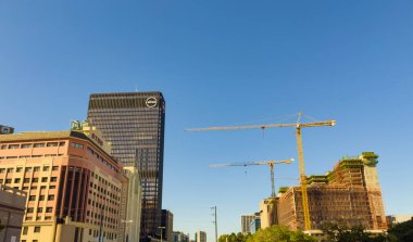 Cape Town, Güney Afrika - 15 Mart 2023: CBD 'deki binaların sokak manzarası