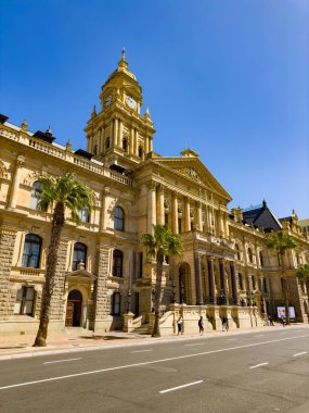Cape Town, Güney Afrika - 15 Mart 2023: Belediye Binası girişinin dış görünümü