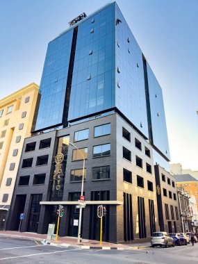 Cape Town, Güney Afrika - 30 Ekim 2023: CBD 'deki binaların sokak manzarası