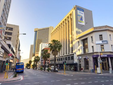 Cape Town, Güney Afrika - 30 Ekim 2023: CBD 'deki binaların sokak manzarası