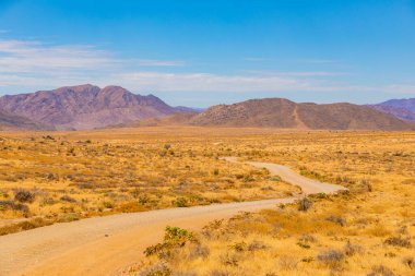 Güney Afrika 'nın kurak bölgesi Richtersveld Ulusal Parkı' ndaki açık alanın geniş açılı görüntüsü