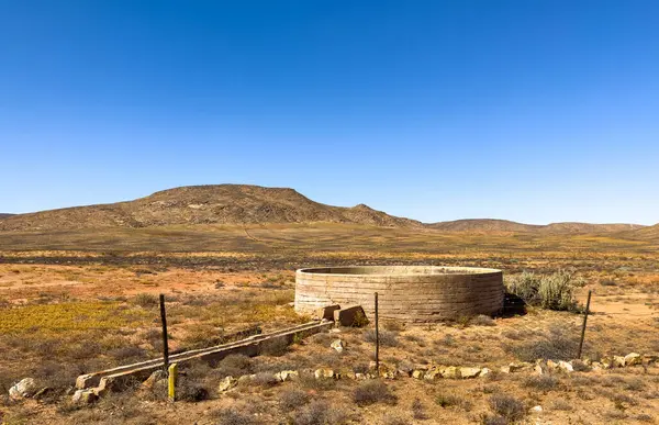 Güney Afrika 'nın Namaqualand bölgesinde tarım suyu deposu.