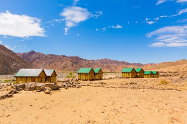 Güney Afrika 'nın çorak bölgesi olan Richtersveld Ulusal Parkı' ndaki Tatasberg 'de Rustik Konaklama
