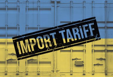 Ukrayna ulusal bayrağını taşıyan konteyner, küresel ticaret bağlamında gümrük tarifeleri ve uluslararası ticaret politikalarını simgeliyor