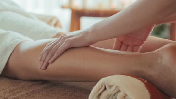 Closeup Unrecognizable Therapist Massaging Ankles Female Client Relaxing Spa Procedure — 图库视频影像