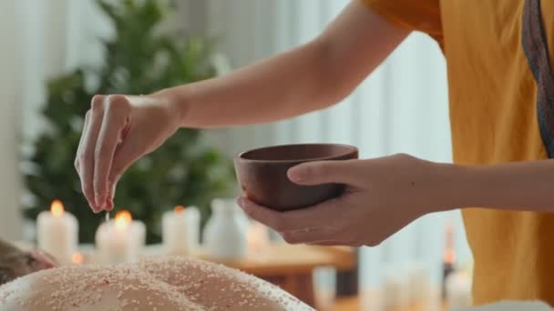 Young Beautiful Woman Enjoying Relaxing Salt Scrub Back Massage Luxurious — Wideo stockowe