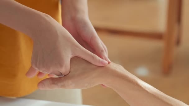 Closeup Unrecognizable Woman Receiving Relaxing Hand Massage Spa Salon — Stockvideo