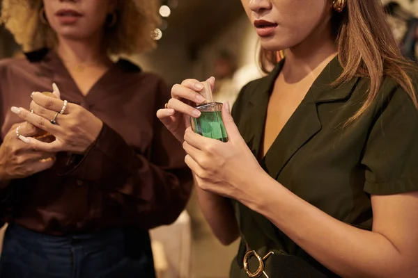Women Testing New Perfumes Boutique —  Fotos de Stock