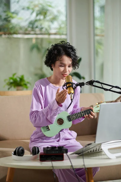 Teenage Girl Checking Mike Streaming Herself Singing — Stock Photo, Image