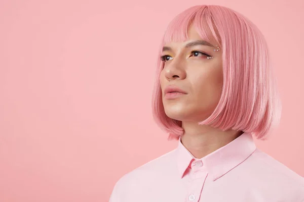 Portrait Young Man Glam Rhinestone Makeup Wearing Pink Bob Wig — Stock Photo, Image