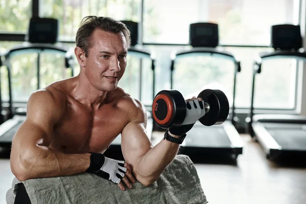 Smiling Middle Aged Man Working Out Heavy Dumbbells Upper Body — Stock Photo, Image