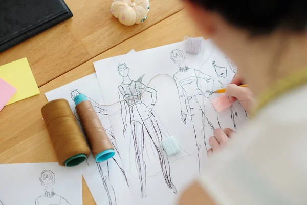 Designer Drawing Fashion Sketches New Collection — Stock Photo, Image