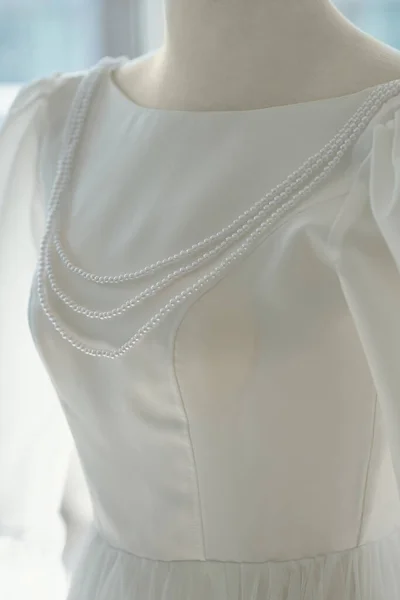 Witte Parel Ketting Etalagepop Bruiloft Salon — Stockfoto