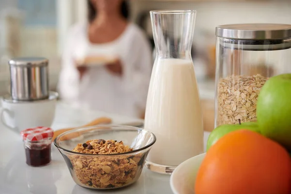 Bowl Granola Bottle Milk Fresh Fruits Kitchen Table — Stock Photo, Image