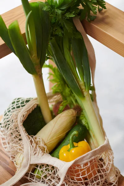 Herbruikbare Katoenen Mesh Bag Met Groenten Gekocht Lokale Markt — Stockfoto