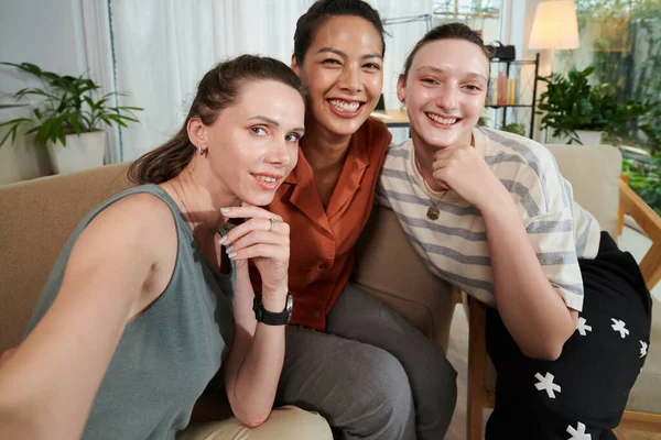 Group Happy Young Women Taking Selfie Together — Stock Photo, Image