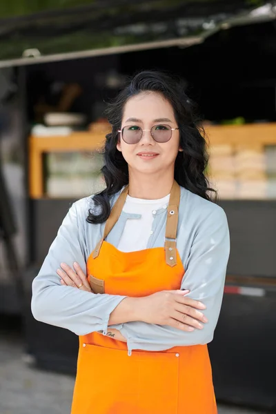 Portrait Smiling Street Food Truck Owner Standing Arms Crossed — Stock Photo, Image