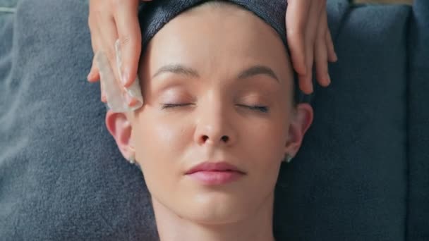 Arriba Abajo Cerca Toma Mujer Conseguir Procedimientos Spa Facial Esteticista — Vídeos de Stock