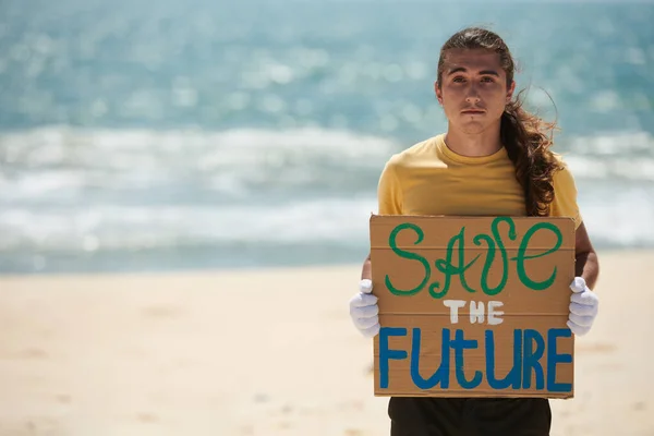 Ativista Ambiental Praia Com Salvar Futuro Cartaz Nas Mãos — Fotografia de Stock