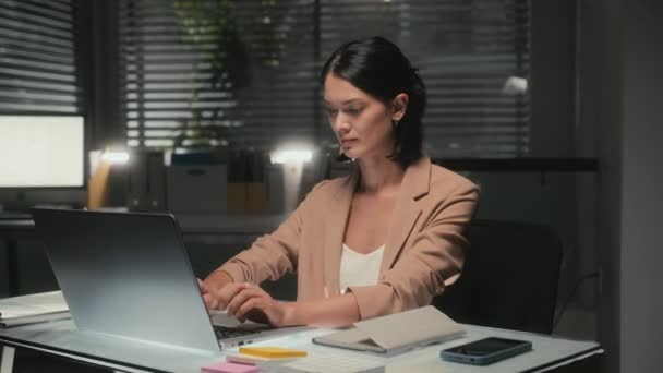 Medium Shot Female Workaholic Typing Data Financial Report Wireless Laptop — Stock Video