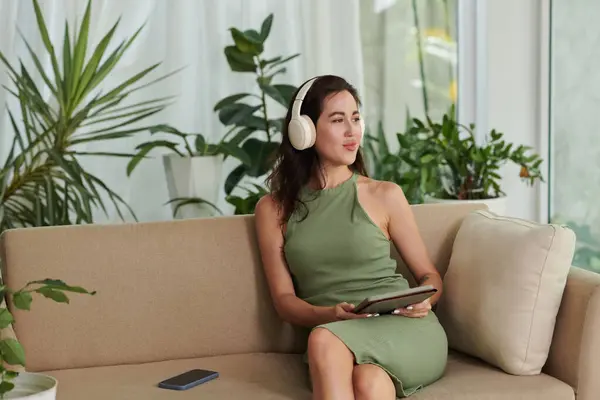 Happy Young Woman Listening Podcast Headphones Resting Home — Stock Photo, Image