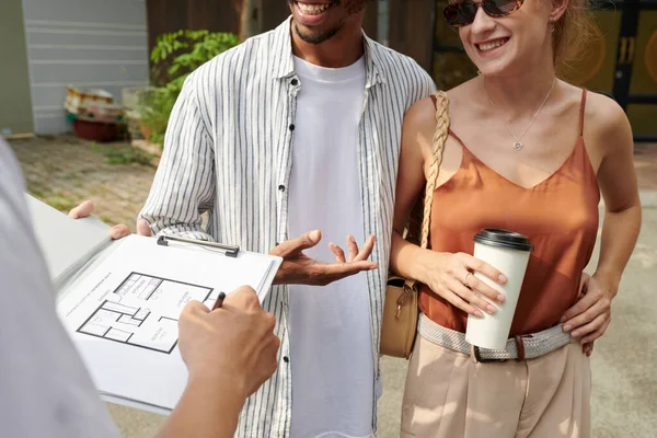Cropped Image Young Couple Having Meeting Real Estate Agent — Stock Photo, Image