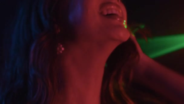 Close Female Zoomer Long Eyelashes Lip Gloss Lips Dancing Nightclub — Stock Video