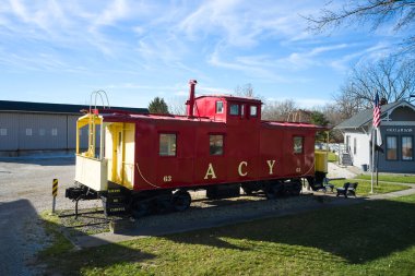 Tarihi Depo 'nun yanında AC & Y Vagonu bulunur. 1947 yılında Buffalo, New York 'taki Uluslararası Demiryolu Otomobil Şirketi tarafından inşa edildi ve üretim yılından kalma olduğuna inanılan altı taneden biridir. Bu vagon aslında rayların içinden geçti.