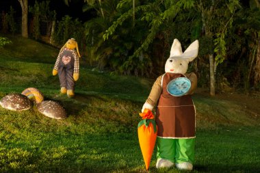 Rio Grande do Sul Brazil 'deki Taquari vadisinde küçük bir kasaba olan Colinas' ta Paskalya dekorasyonu.