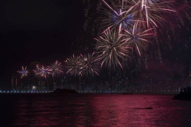 Balneario Camboriu 'da havai fişekler, yeni yıl kutlaması.