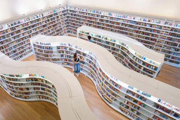 Singapore July30 2023 Exploring Modern Library Orchard Singapore Haven Learning — Stock Photo, Image