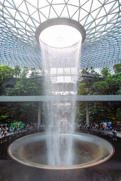 Singapore August01 2023 Der Höchste Indoor Wasserfall Der Welt Und — Stockfoto