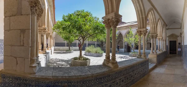 Tomar Portugal 2022 Panoramic View Ornamented Romanesque Cemetery Cloister Claustro — стокове фото