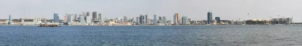 Луанда Ангола 2023 Фешенебельный Вид Центр Луанды Городскими Небоскребами Заливом — стоковое фото