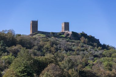 Linhares da Beira Portugal - 10 06 2023: Linhares da Beira Kalesi, Linhares da Beira köyü, Viseu, Portekiz