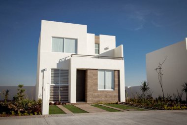 Satılık yeni ev, minimalist tasarım yaşamak için ideal.