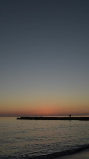 Sunset Rock Jetty Beach Vertical — 图库视频影像
