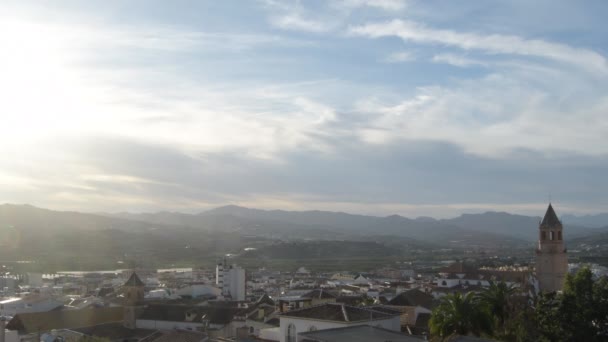 San Juan Kyrktorn Och Velez Malaga Stad Vid Solnedgången Spanien — Stockvideo