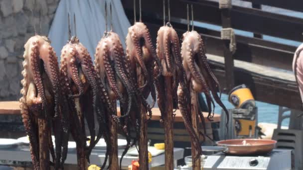 Grilled Octopus Legs Barbecue Outdoor Beach Bar — Stock Video