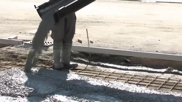Calcestruzzo Frullatore Camion Una Lastra Pavimento Edificio — Video Stock