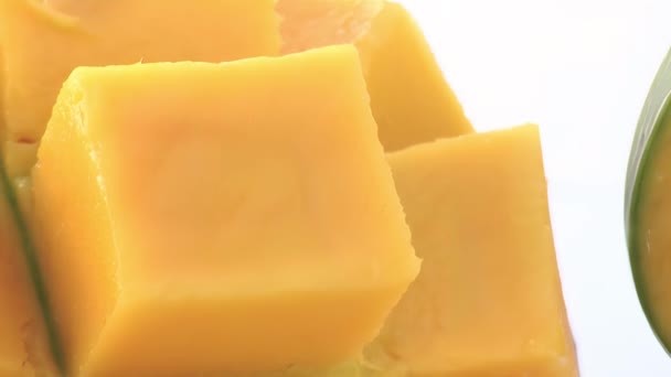 Kostki Miąższu Owoców Mango — Wideo stockowe